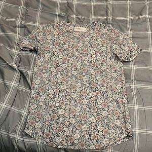 Abercrombie & Fitch floral tee shirt